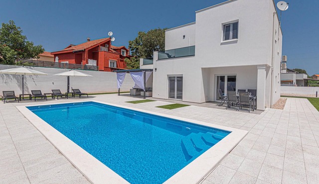 Amazing home in Bilice