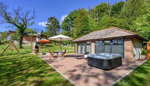 Amazing home in Donja Poljana