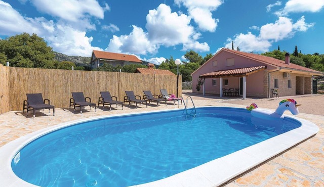 Amazing home in Dubrava