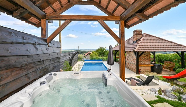 Amazing home in Kalnik with sauna
