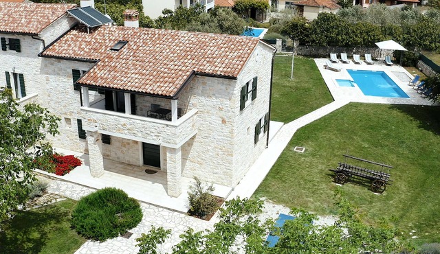 Amazing home in Kanfanar with sauna in Kanfanar
