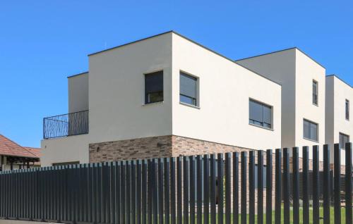 Amazing Home In Kerestinec With Wifi