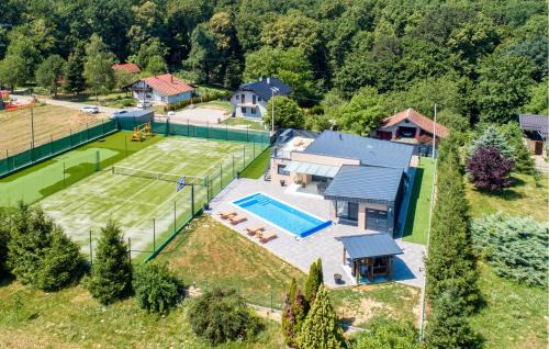 Amazing Home In Koprivnica With Sauna