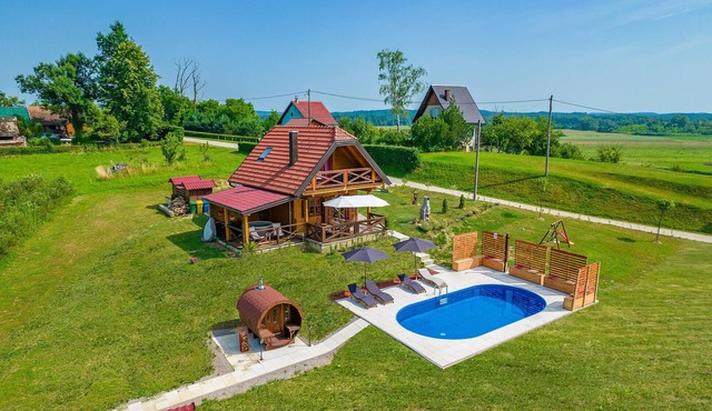 Amazing home in Lipje with sauna