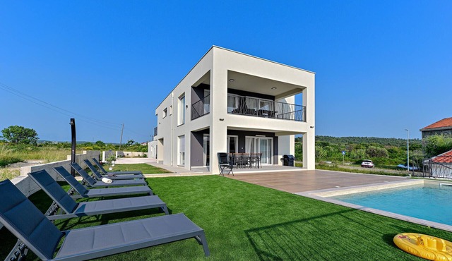 Amazing home in Ljubac