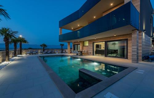 Amazing Home In Privlaka in Privlaka
