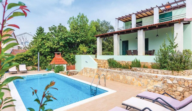 Amazing home in Razanj