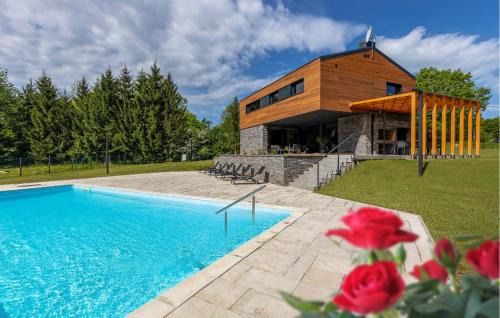 Amazing Home In Slunj