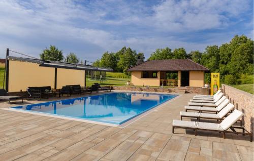 Amazing Home In Slunj
