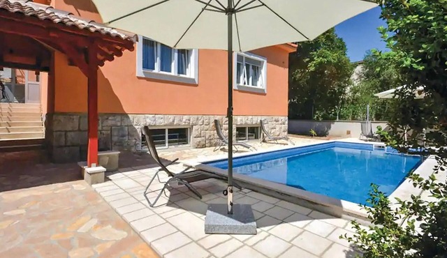 Amazing home in Split with private swimming pool, can be inside or outside