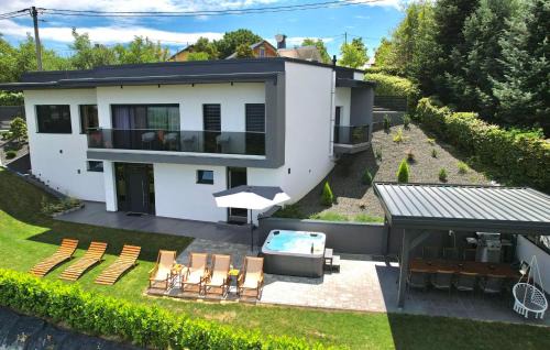 Amazing Home In Varazdin Breg With Sauna