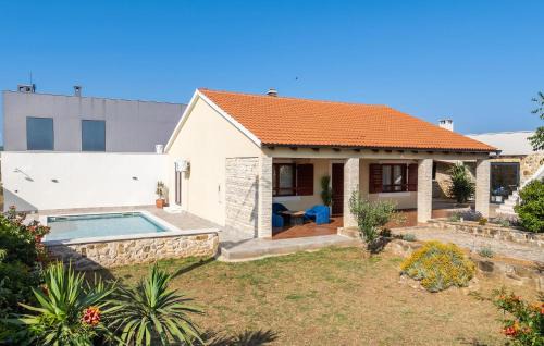 Amazing Home In Zagrad