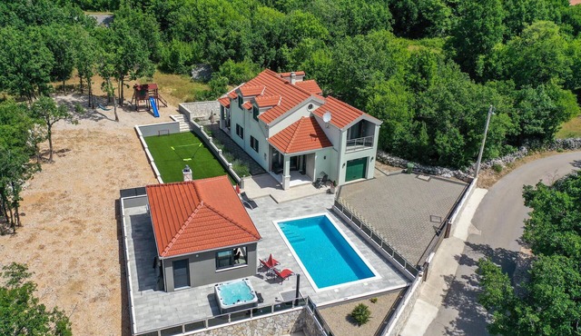 Amazing home in Zagvozd in Zagvozd