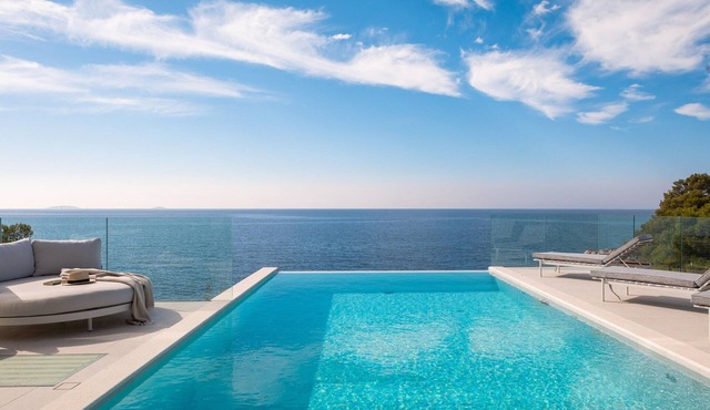 Amazing Seafront Croatian Villa | 5 Bedrooms | Villa Primosten Pearl