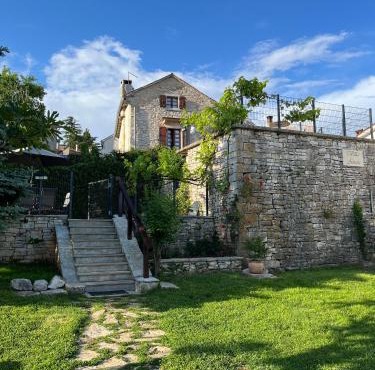 Aneta authentic Istrian House with pool & garden - Pet Friendly