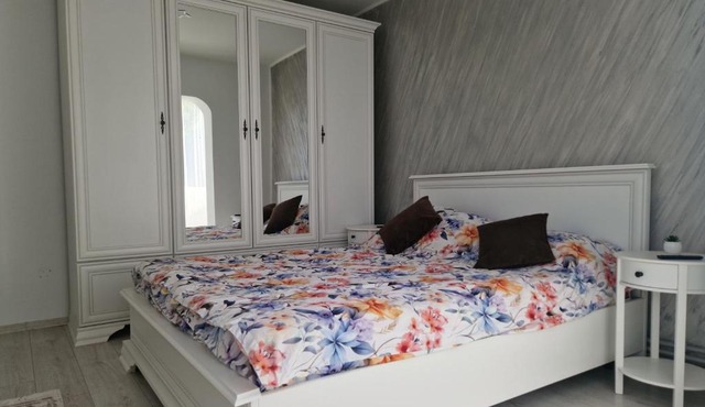 Anna's Crib in Braila