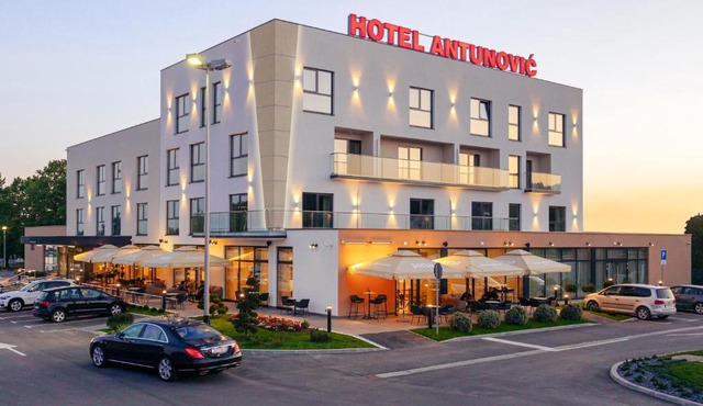 Antunović Hotel East