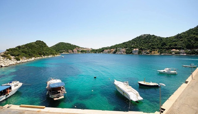 Apartments Ivka (53971-A3) - Zaklopatica - island Lastovo in Zaklopatica - island Lastovo