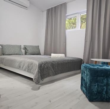 Apartament duplex pentru 3-4-5 persoane, Free parking, Self checkin, zona linistita in Arad