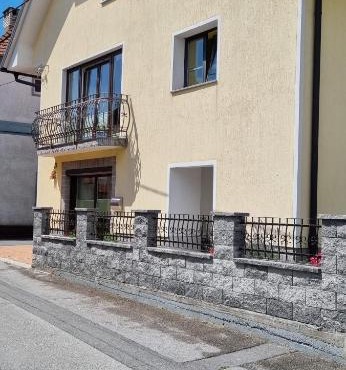 APARTMA ŽELE in Postojna