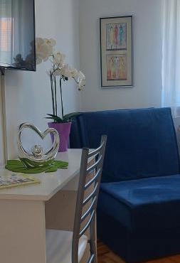 Apartman EXCELLENT - Kuća za odmor u Županji -natkriveno parkirno mjesto