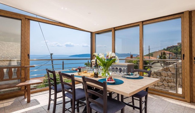 APARTMAN UHAČ