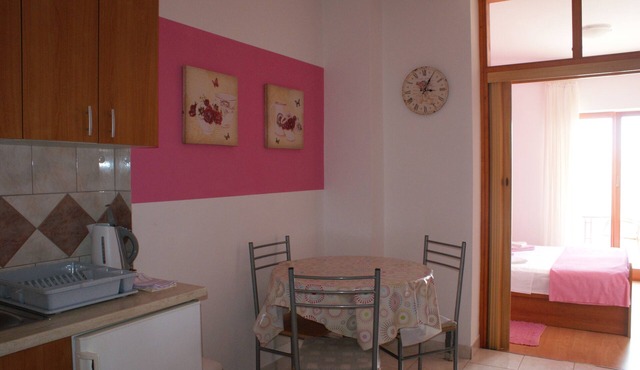 Apartment 1 - 2 pers., sea view, beach 250m