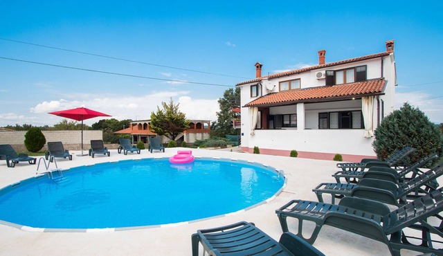 Apartment 1816/21517 (Istria - Barban), 8000m from the beach