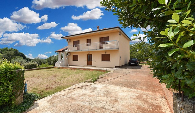 Apartment 2361/116562 (Istria - Muntic), 10000m from the beach in Muntic