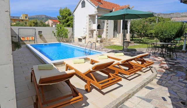 Apartment Ana with private pool