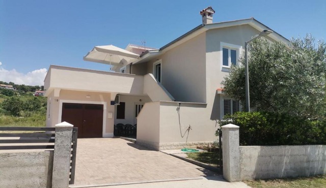 Apartment Ante