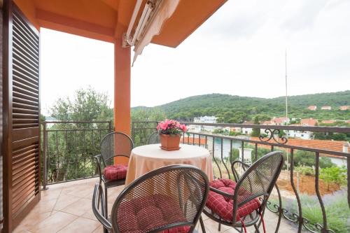 Apartment Ante - sea view & serenity in Božava