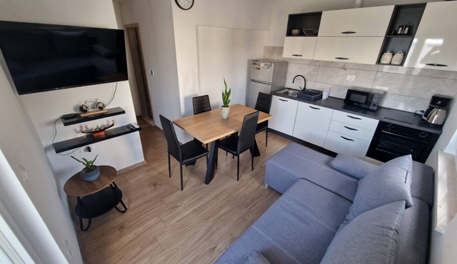 Apartment Antonio with balcony, near the beach
