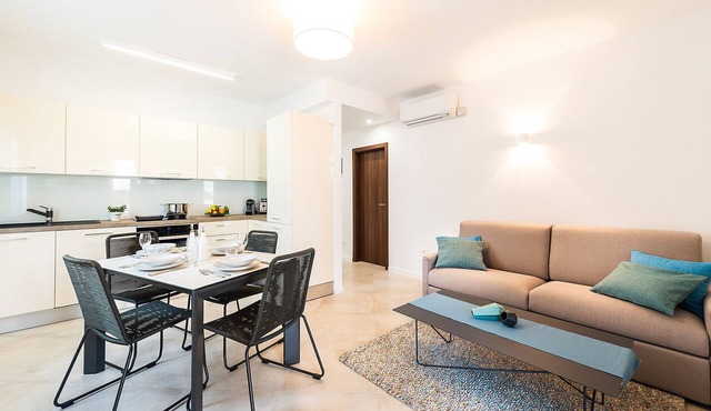 Apartment Auretta (63421-A1) - Novigrad