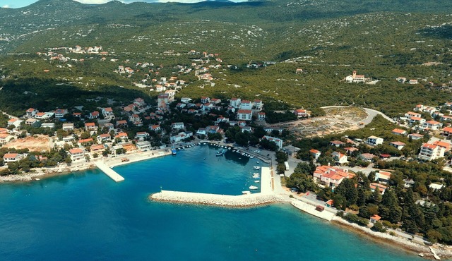 Apartment B Klenovica, 50m from the sea, on the first floor, overlooking the sea