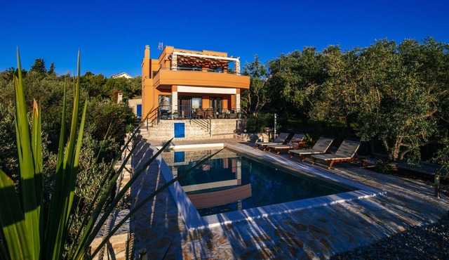 Apartment Blue Tree With Private Pool And Sea View