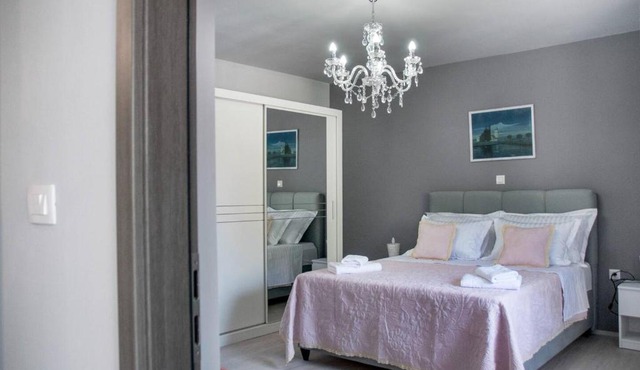 Apartment Bruna-Balcony & Free Parking near Split