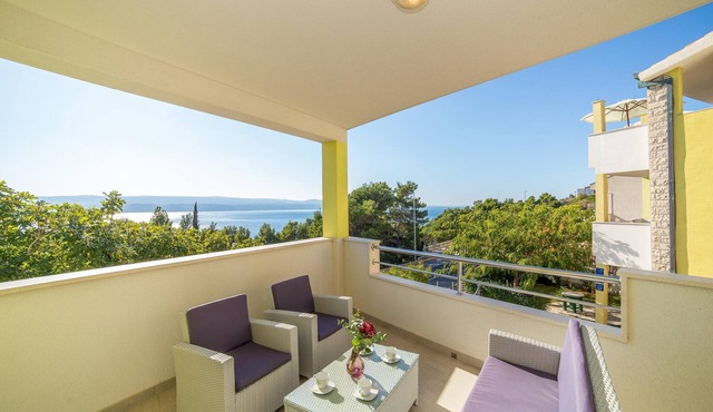 Apartment Emil Zora A8