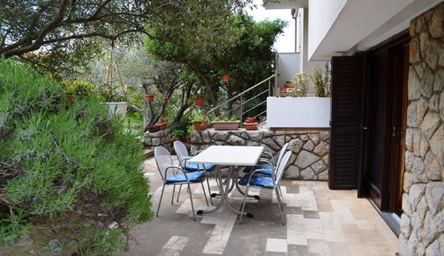 Apartment Forna - free parking: A3(2+2) - Cres, Island Cres, Croatia