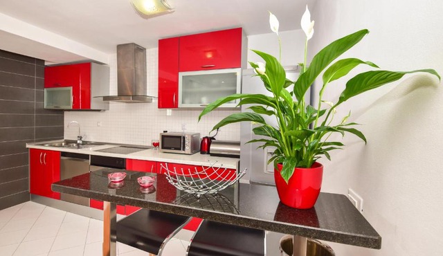 Apartment G.V.