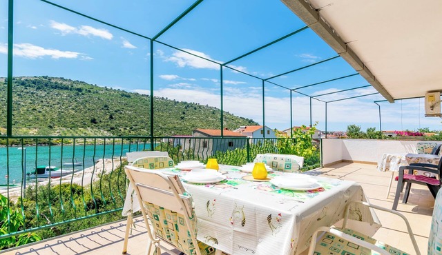 Apartment Garden by the sea (66961-A2) - Rogoznica