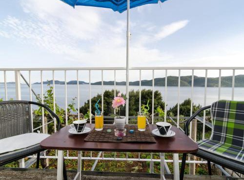 Apartment Giovani - Two Bedroom Apartment with Balcony and Sea View