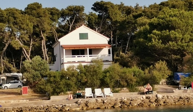 Apartment Igi - in the beach camp: - Susica, Island Ugljan, Croatia in Susica