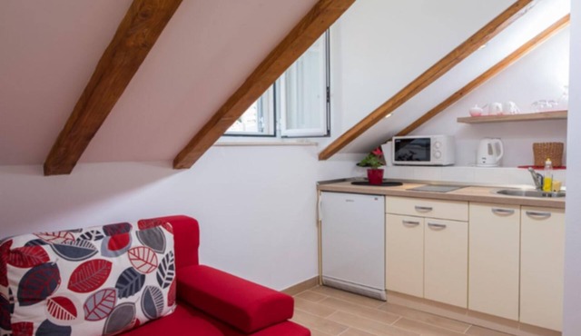 Apartment in 500 year old guesthouse with pool