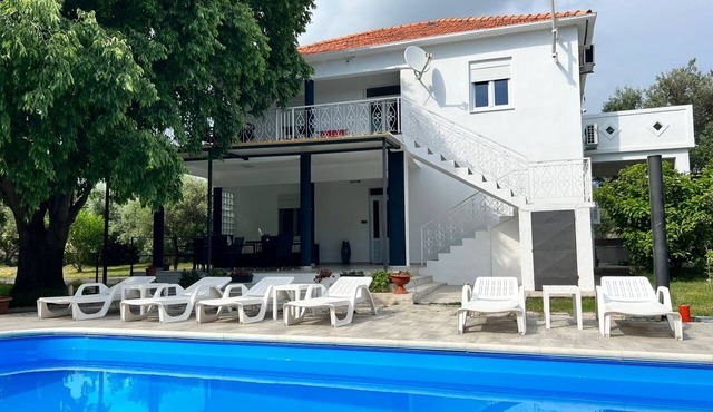 Apartment in Bibinje with Terrace, Air condition, WIFI, Washing machine (877-1)