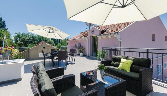 Apartment in Ston
