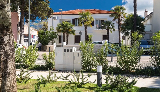 Apartment Ivona with Seaview