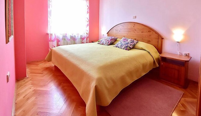 Apartment Laurus by Interhome