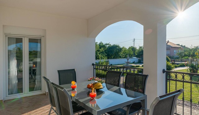 Apartment Leonardo (V9011-A1) - Galovac in Galovac