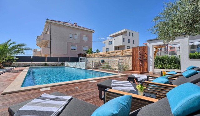 Apartment Liberty Living with Pool III